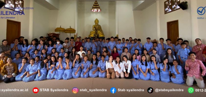Syailendra Mengabdi bersama Siswa-Siswi Buddhis jenjang SMP dan SMA di Kec. Kaloran